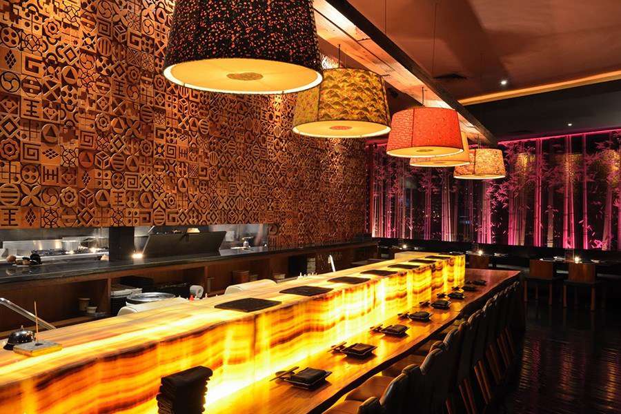 <p>Các loại đá màu vàng mang lại sự nổi bật và sang trọng nên được sử dụng cho những vị trí đặc biệt làm điểm nhấn cho không gian kiến trúc. </p>
<p> </p>