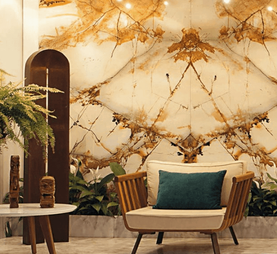 <h3><strong>ROMA IMPERIALLE</strong></h3>
<p>Roma Imperiale có màu be kem với những vệt màu nâu vàng kỳ lạ được khai thác ở Brazil. Đá Roma Imperiale mang màu sắc tuyệt đẹp và thanh lịch với các tông màu vàng và nâu sô cô la phong phú hòa quyện cùng các tông màu xám bồ câu, kem và trắng.</p>
<p>Chọn đá Granite này thể hiện sự đẳng cấp và tinh tế,  là một lựa chọn hoàn hảo nếu muốn truyền xúc cảm sang trọng, hiện đại cho nhà bếp vì rất được ưa chuộng từ nhiều lý do: có độ bền cao, không thể phá vỡ, cực kỳ chịu nhiệt và chịu nước, bàn đá Granite ít bảo trì và dễ chăm sóc.</p>